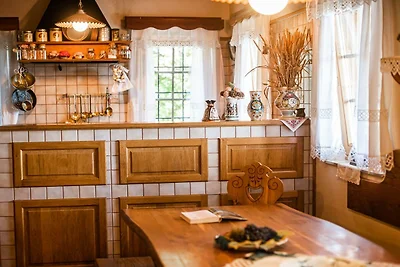 Cozy Countryside Retreat Villa with Hot-Tub -...
