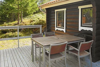 3 persone case ad HENÅN