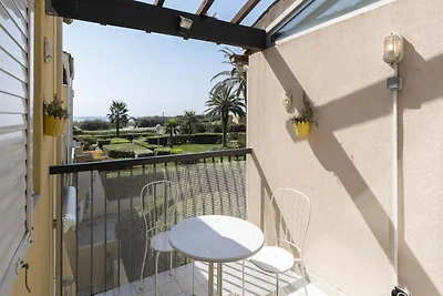 Tranquil apartment in Agde near beach