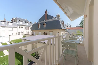 Charmant appartement met balkon in het hart v...