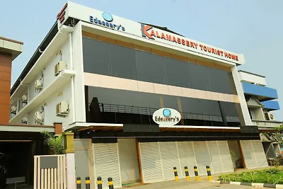 Super Townhouse Edasserys Kalamassery Tourist...