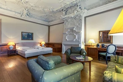 Hotel Schloss Neustadt Glewe door Sunday Juni...