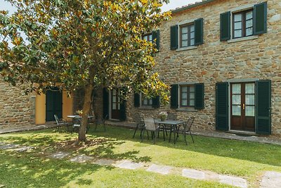 Vintage-Bauernhof in Cortona mit Swimmingpool