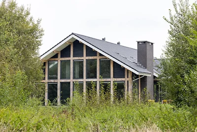 Villa mit beheiztem Pool und Sauna