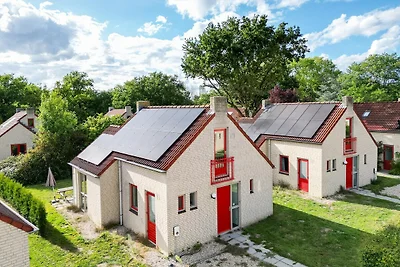 Rückzugsort am See mit Garten in Ewijk