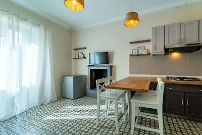 Lotus Apartment with Lakeview