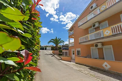 Appartement in Banjole met zwembad
