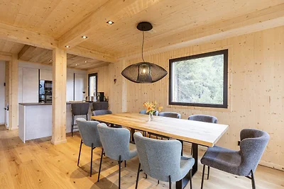 Superior Chalet # 27 with Sauna & Hot Tub