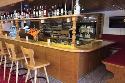 Ferienhaus am Hotel mit Tennishalle und Sauna