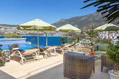 Villa in Kalkan mit Schwimmbecken