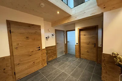 Superior Chalet with Sauna & Hot Tub