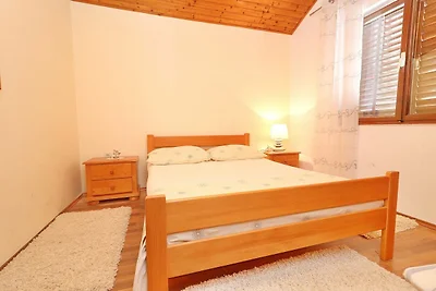 Apartments Peselj-One Bedroom Apartment with ...