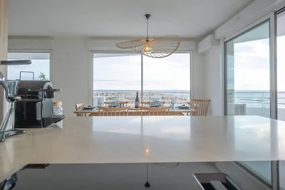 Luxuriöses Apartment mit Meerblick und Spa