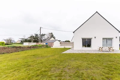 Charmantes Küstenhaus in Landunvez