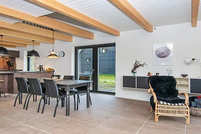6 persone case ad Hovborg-By Traum