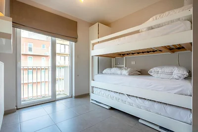 Chique appartement in Koksijde met modern...