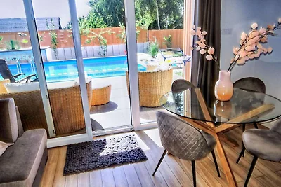 Casa con piscina privata e sauna a...