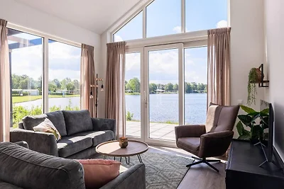 Rückzugsort am See mit modernem Komfort