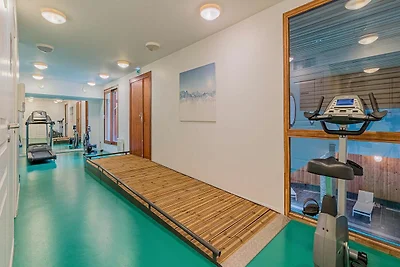Moderno studio con lavastoviglie nel centro d...