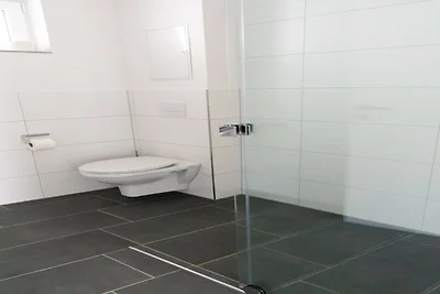 Modern appartement met uitzicht op het meer