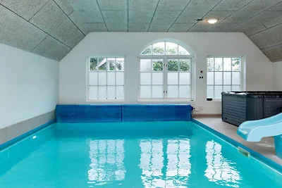 Luxus-Poolhaus in Strandnahe -- By Traum...