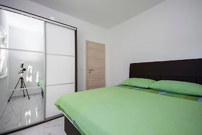 Apartments Happy Holiday - One Bedroom Apartm...