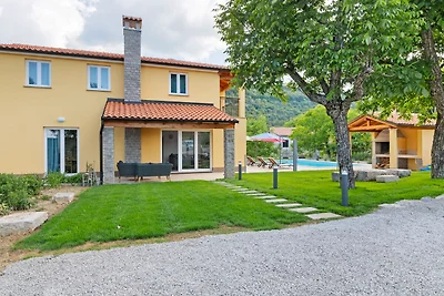 Ferienhaus in Buzet mit Terrasse