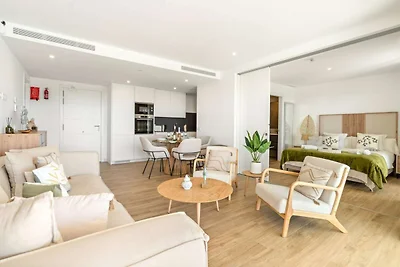 Stylish 2-bed Apartment ALCAZABA LAGOON...