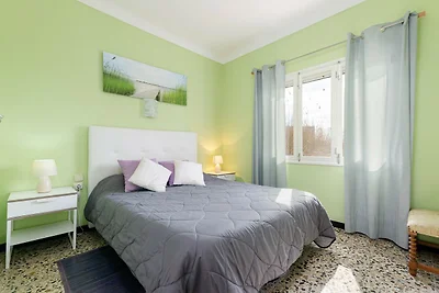 Pretty apartment with balcony