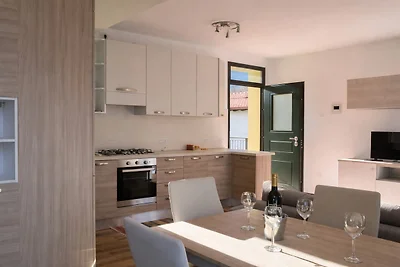 Casa Vacanze a Porto Valtravaglia per 8...