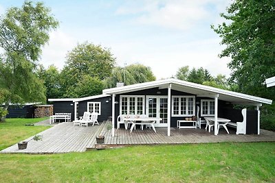 8 Personen Ferienhaus in Tisvildeleje