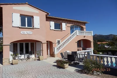 Ferienwohnung in Agay mit Schwimmbecken
