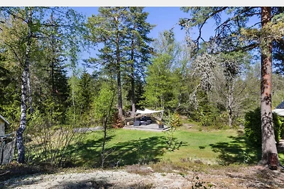 Acogedor refugio en el bosque con jacuzzi