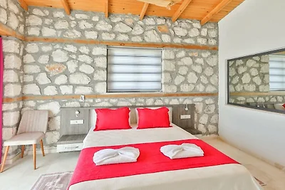 Villa a Kalkan con piscina