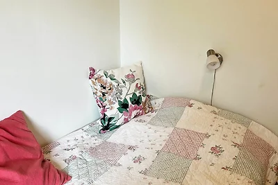 4 Personen Ferienhaus in STAVSNÄS-By Traum