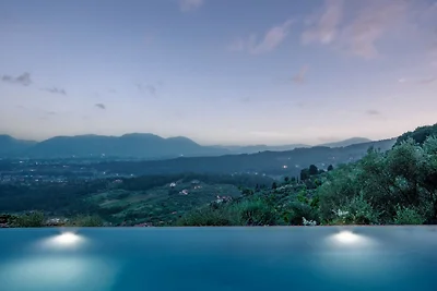 Villa a Lucca vicino Abetone Sci