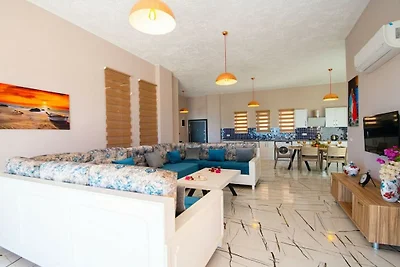 Villa a Kalkan con piscina