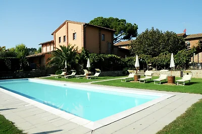 Casale con piscina