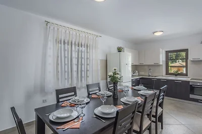 Villa in Kanfanar mit Barbecue und Wifi