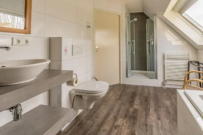 Charmante Villa in der Nähe von Meer und Wald