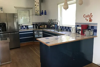 Luxuriöse Villa in Kamaria mit privatem Pool
