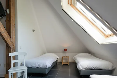 Geräumiges Bauernhaus in waldreicher Umgebung