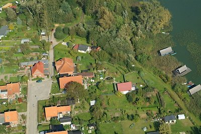 Ferienhaus mit Bootssteg in Sternberg