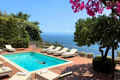 Villa ad Amalfi con piscina e vista mare