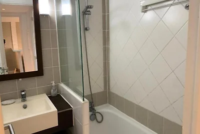 Schצne Wohnung mit Pool