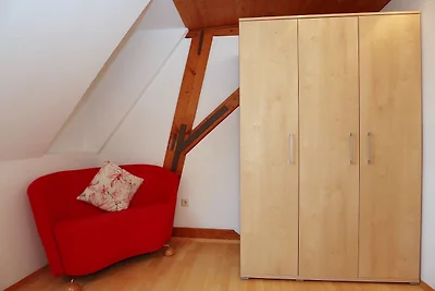 Wohnung mit Garten im Wald