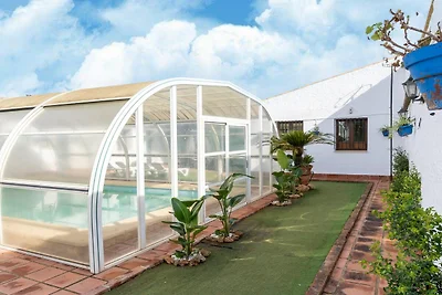 Studio in Spanien mit Pool und Garten