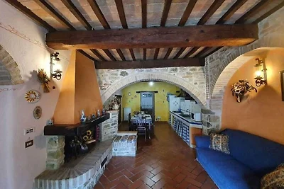 Attraente casa vacanze con piscina in comune