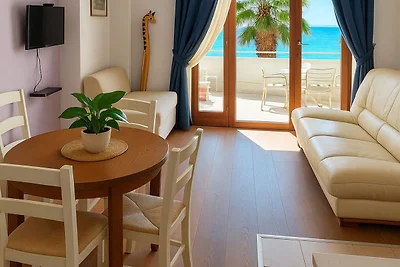 One Bedroom apartment with Balcony and Sea Vi...