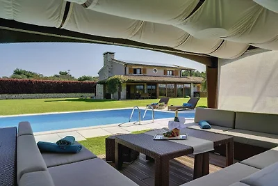 Villa Sunny Flowers